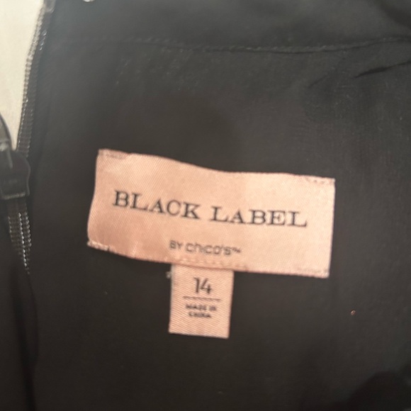 BLACK LABEL CHICOS FLORAL PRINT..PLEAT DRESS Size 14 - Picture 3 of 8